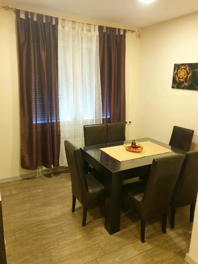 Ceca Apartman Ni Kültér fotó