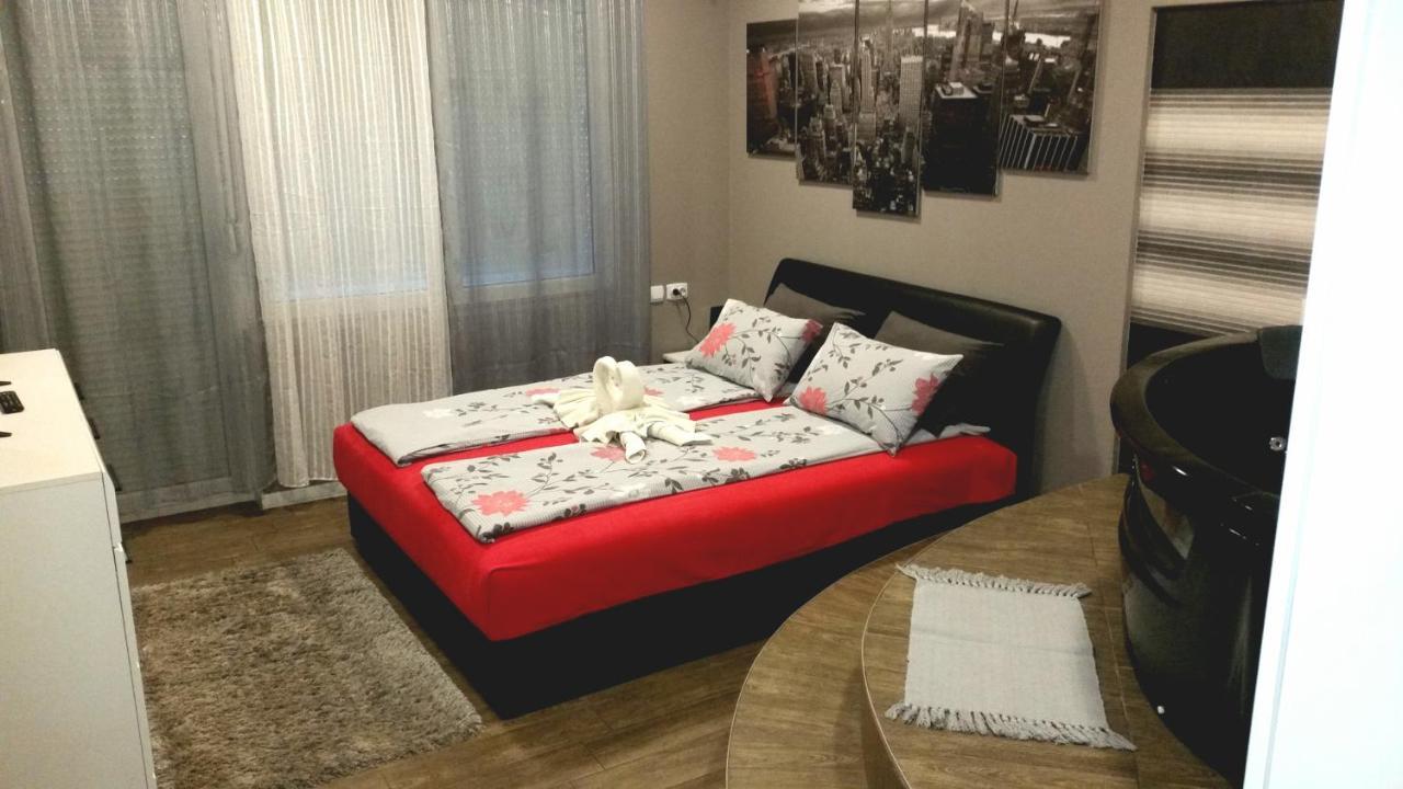 Ceca Apartman Ni Kültér fotó
